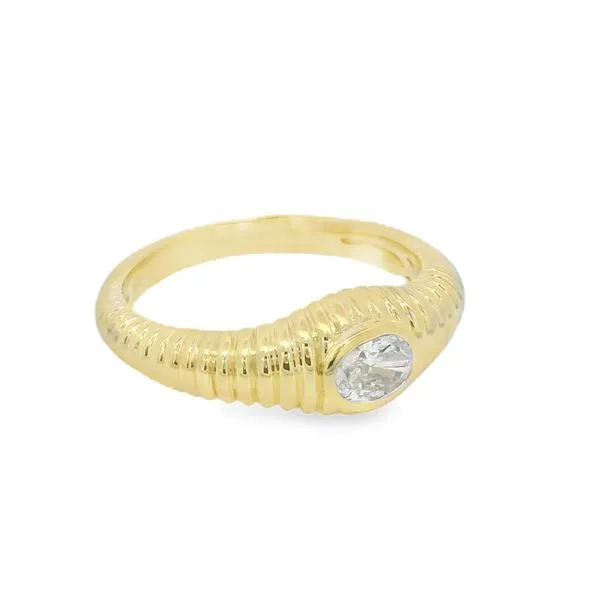 Ribbed Fashion Ring