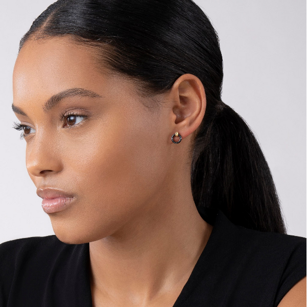 18k Gold Black Ceramic Circle Stud Earrings Image 3 Baxter's Fine Jewelry Warwick, RI