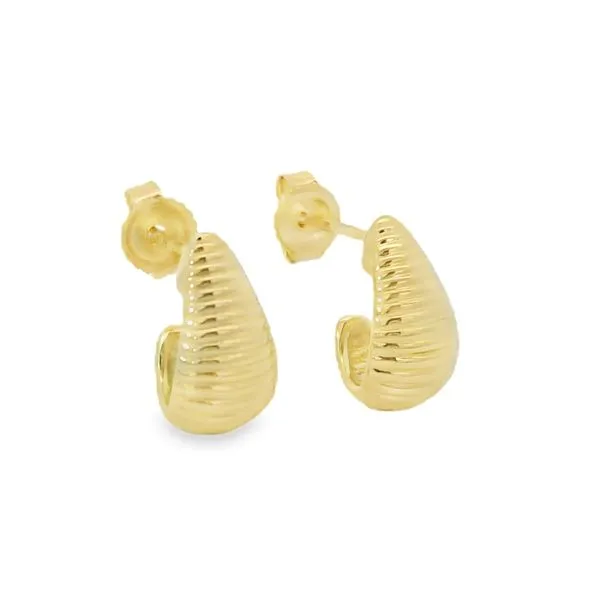 Ribbed Hoop Earring