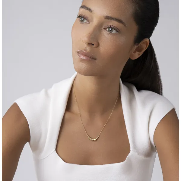 Gold Graduated Bead Necklace Image 3 Baxter's Fine Jewelry Warwick, RI