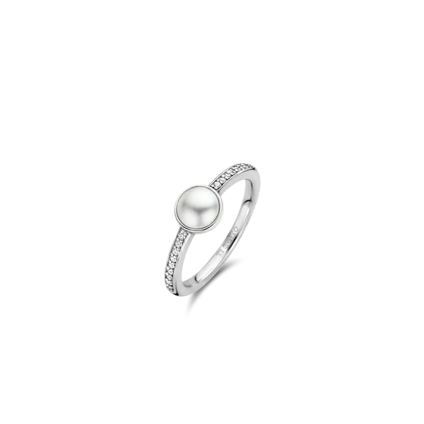 Silver Pearl Ring Baxter's Fine Jewelry Warwick, RI