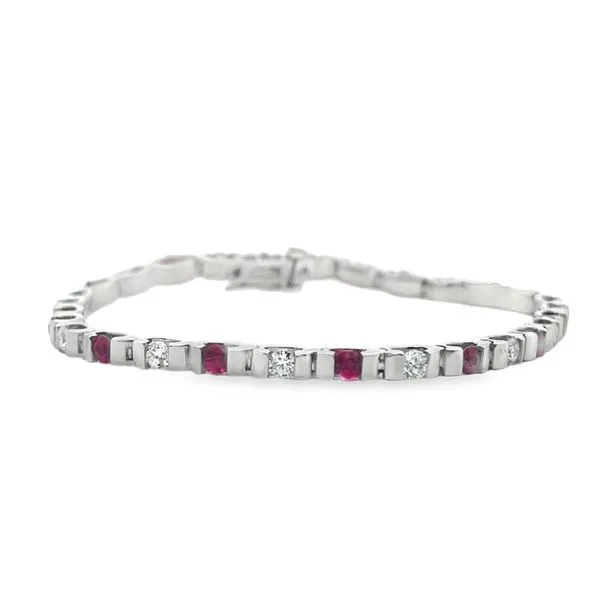 Bracelet Bay Area Diamond Company Green Bay, WI