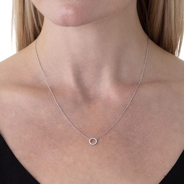 Hearts on Fire Signature Circle Pendant - Small Image 3 Becky Beauchine Kulka Diamonds and Fine Jewelry Okemos, MI