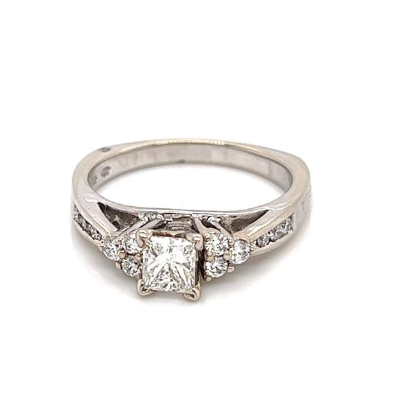 Engagement Ring Becker's Jewelers Burlington, IA