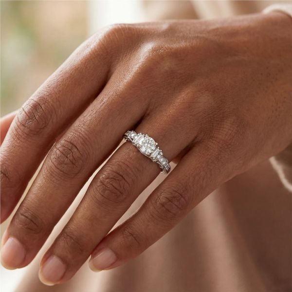 Engagement Ring Image 4 Becker's Jewelers Burlington, IA