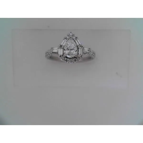 Engagement Ring Becker's Jewelers Burlington, IA
