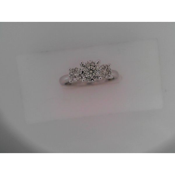 Engagement Ring Becker's Jewelers Burlington, IA