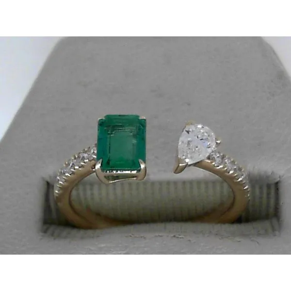 Diamond Emerald Ring Bell Jewelers Murfreesboro, TN