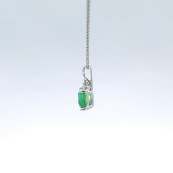 Emerald Necklace Image 3 Bethany's Jewelry Wellsboro, PA