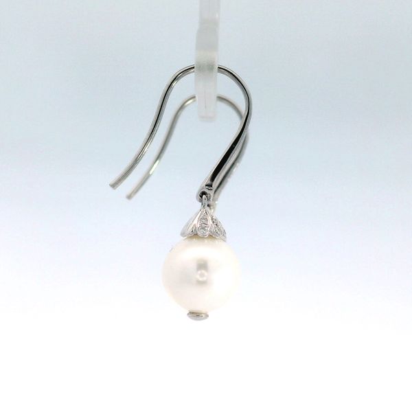 Pearl Earrings Image 4 Bethany's Jewelry Wellsboro, PA