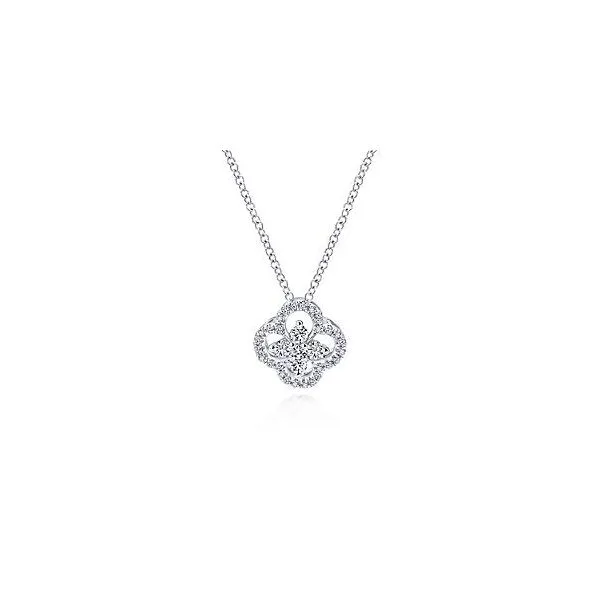 Pendant Biondi Diamond Jewelers Aurora, CO