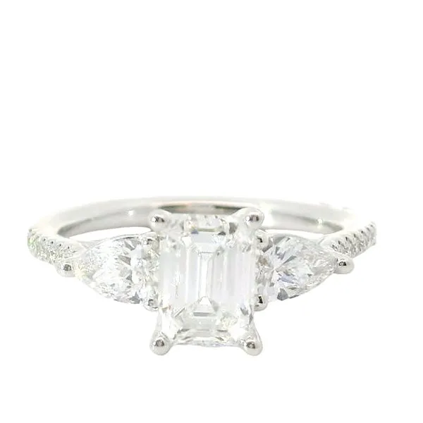 14kt White Gold Ring Size 6.5  with 1.07 CT Emerald Shaped Lab Grown Diamond Center Stone Image 2 Blocher Jewelers Ellwood City, PA
