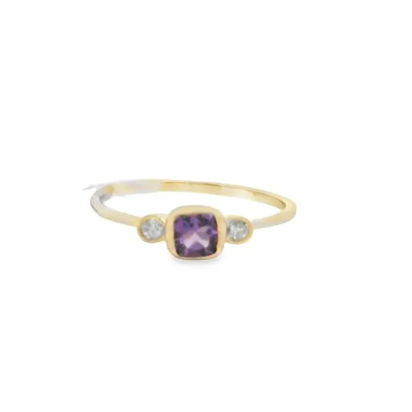 14KT Yellow Gold Ring With Amethyst Center Stone Ring Size 7 Blocher Jewelers Ellwood City, PA