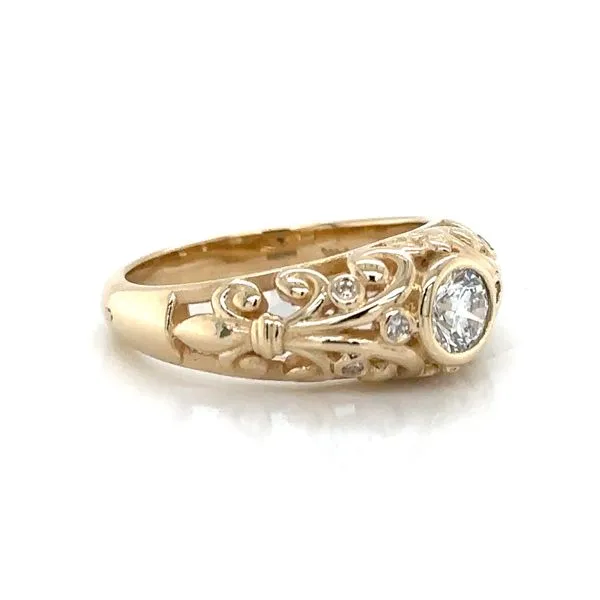 14k Gold Round Diamond Ornament Ring Image 3 Blue Heron Jewelry Company Poulsbo, WA