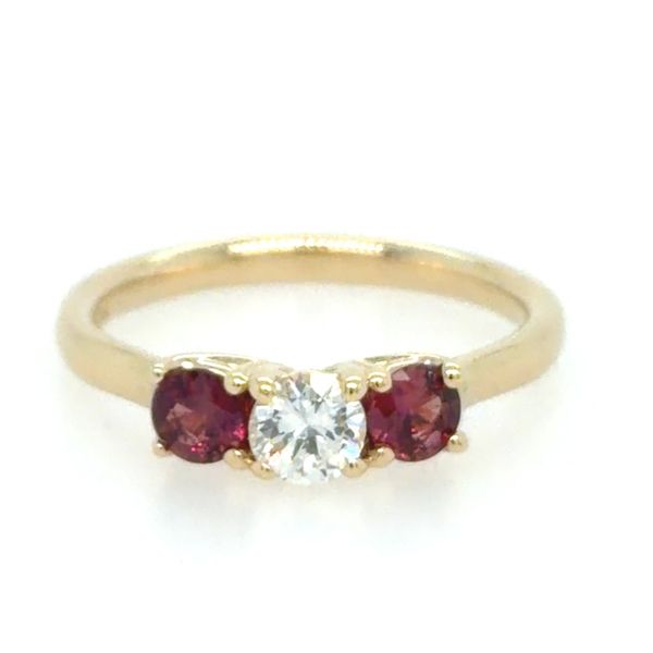14k Yellow Gold Diamond & Berry Sapphire 3-Stone Ring Image 2 Blue Heron Jewelry Company Poulsbo, WA