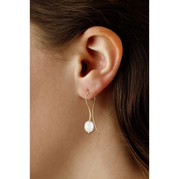 14k Yellow Gold Pearl Threader Earrings Image 2 Blue Heron Jewelry Company Poulsbo, WA