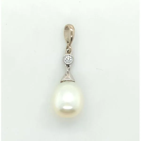 14k White Gold Freshwater Pearl Drop Pendant Blue Heron Jewelry Company Poulsbo, WA