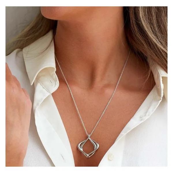 Alicia necklace clearance