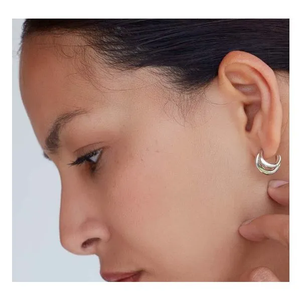 Bevel Cirque Link Twin Hoop Earrings Image 3 Blue Heron Jewelry Company Poulsbo, WA