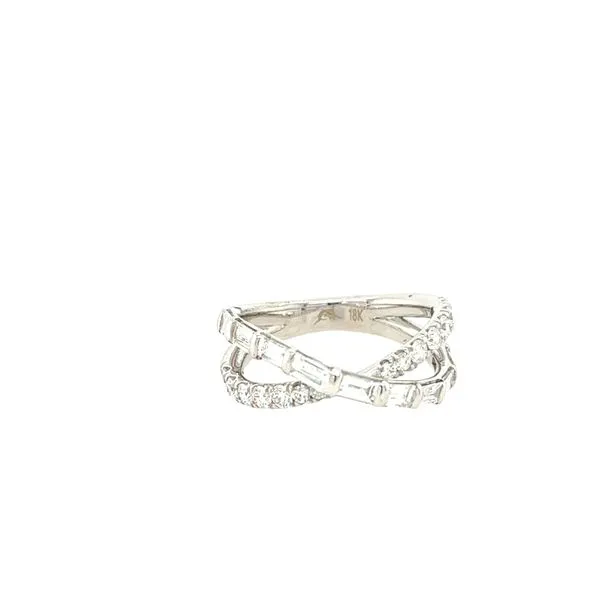 Baguette and Round Brilliant Diamond 