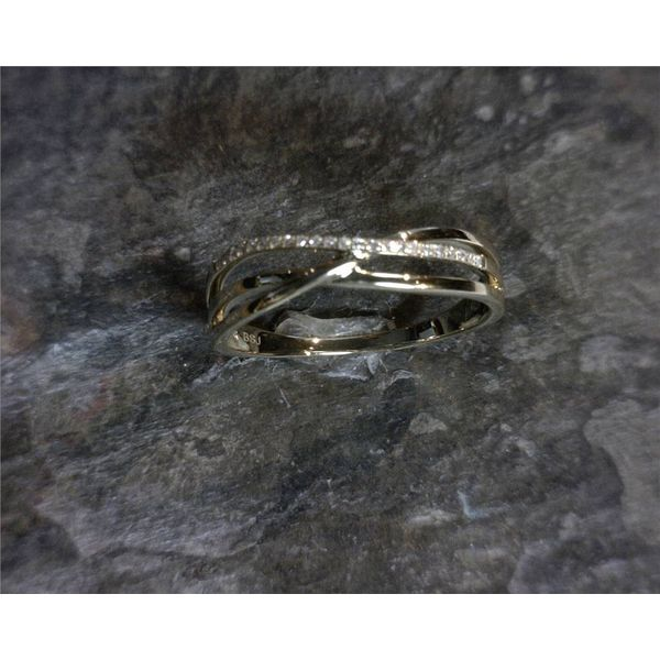 14 Karat Yellow Gold Diamond Ring Image 4 Bluestone Jewelry Tahoe City, CA