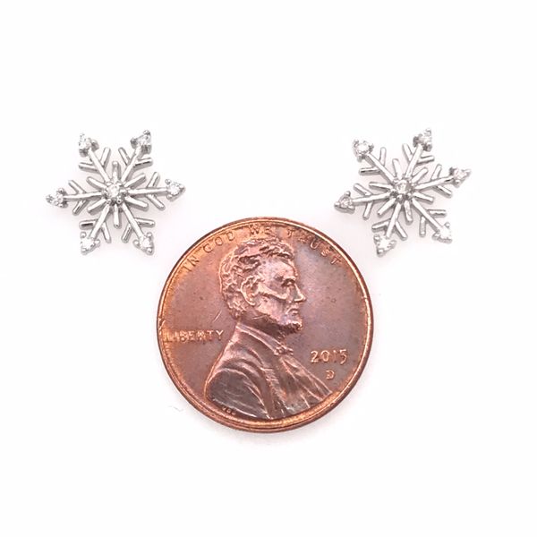 14 Karat White Gold Diamond Snowflake Stud Earrings Image 2 Bluestone Jewelry Tahoe City, CA