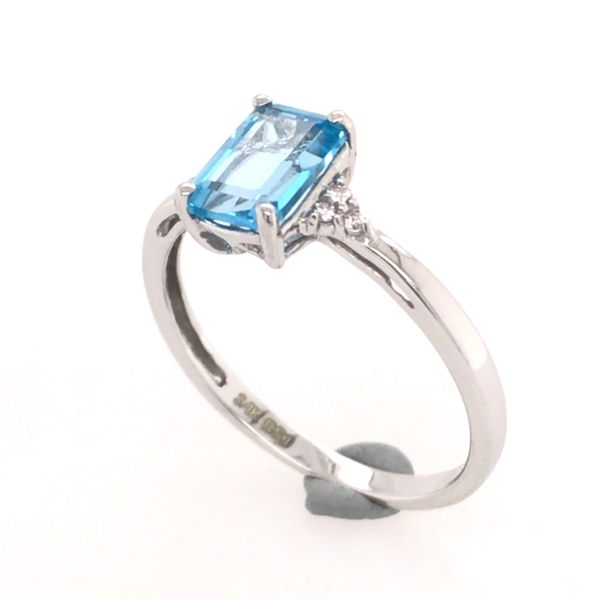 14 Karat White Gold Ring with a Blue Topaz and Diamonds- Size 6 Image 3 Bluestone Jewelry Tahoe City, CA