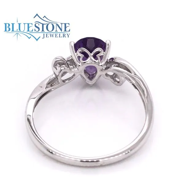 14K White Gold Amethyst Ring w/ Diamonds (Size 7) Image 4 Bluestone Jewelry Tahoe City, CA