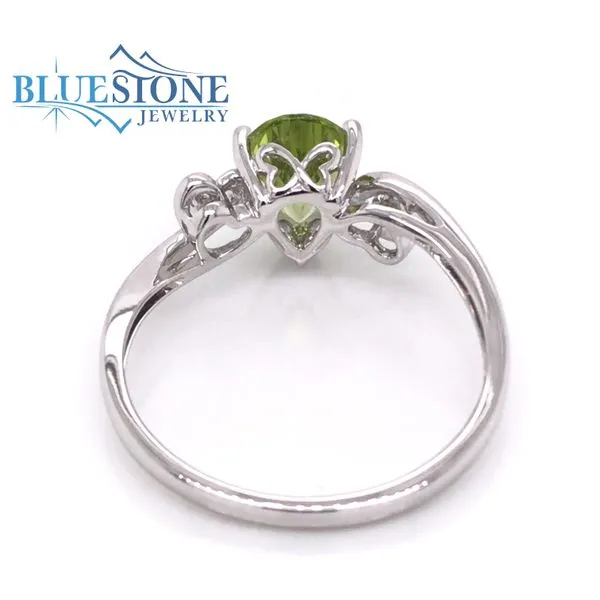 14K White Gold Peridot Ring w/ Diamonds (Size 7) Image 4 Bluestone Jewelry Tahoe City, CA