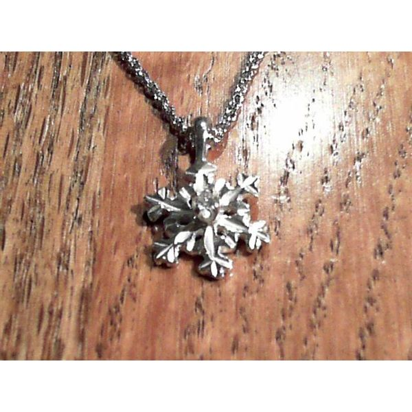 SPARKLING SNOWFLAKE NECKLACE SILVER | NEW ONE by Schullin