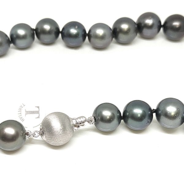 Natural Multi‑Color Dark Tahitian 9–11mm Pearl 18" Necklace 14KW Image 3 Blue Water Jewelers St. Augustine, FL