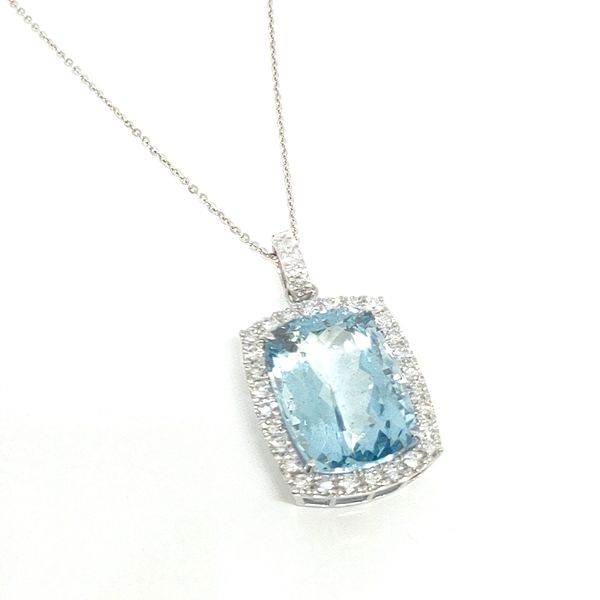 18K White Gold Halo Pendant Blue Water Jewelers Saint Augustine, FL