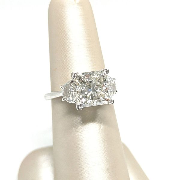 4.75 TCW / 4.09 CT PRIN LAB-GROWN DIA G/VS2 0.66 TCW LG DIA HALF MOON SIDES 14KW ENG RING - SIZE 7 Image 2 Blue Water Jewelers Saint Augustine, FL
