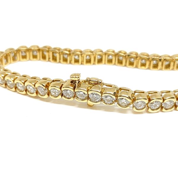 18K Yellow Gold Tennis Bracelet Image 2 Blue Water Jewelers Saint Augustine, FL