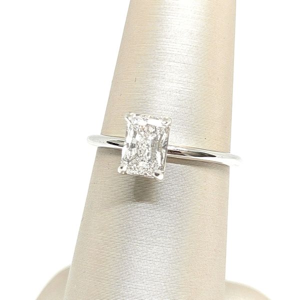18K White Gold Solitaire Ring Blue Water Jewelers Saint Augustine, FL