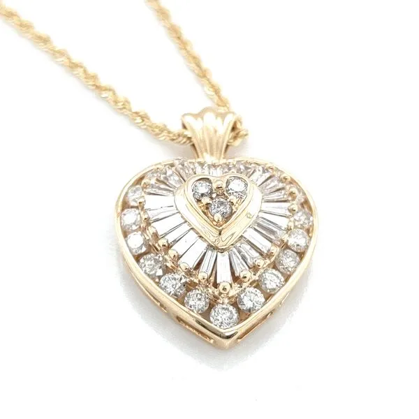 DIAMOND PENDANT WITH CHAIN Image 2 Blue Water Jewelers Saint Augustine, FL
