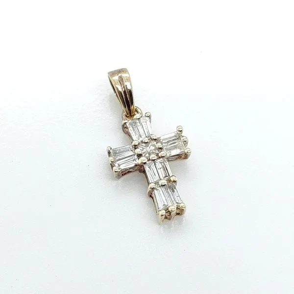 0.20 TCW DIAMOND CROSS PENDANT Blue Water Jewelers Saint Augustine, FL