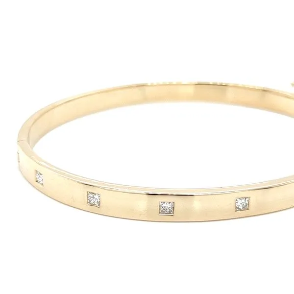 DIAMOND 0.52 TCW BANGLE BRACELET Blue Water Jewelers Saint Augustine, FL