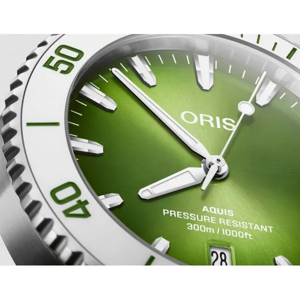 ORIS AQUIS DATE 41.5MM WATCH Image 3 Blue Water Jewelers Saint Augustine, FL