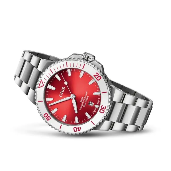 ORIS AQUIS DATE 41.5MM WATCH Blue Water Jewelers Saint Augustine, FL