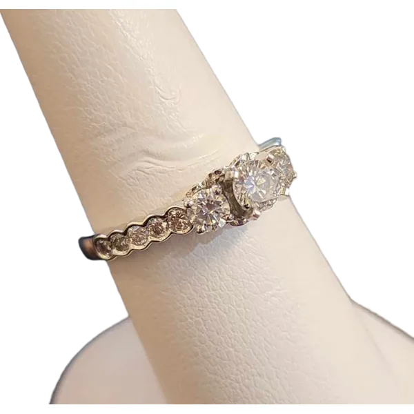 Engagement Ring Image 2 B & L Jewelers Danville, KY