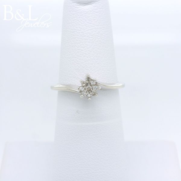 Engagement Ring B & L Jewelers Danville, KY