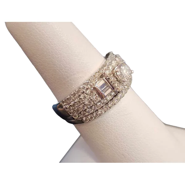 Engagement Ring Image 2 B & L Jewelers Danville, KY