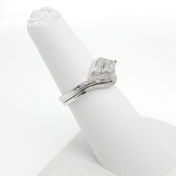 14K White Gold Sideways Marquise Diamond Wedding Set Image 2 B & L Jewelers Danville, KY