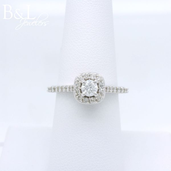 Engagement Ring B & L Jewelers Danville, KY