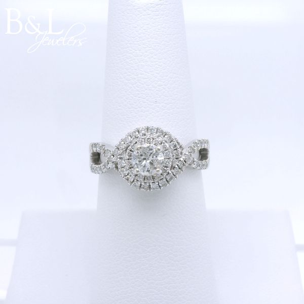 Engagement Ring B & L Jewelers Danville, KY