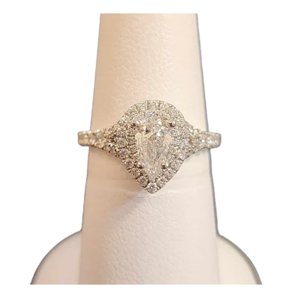 Engagement Ring B & L Jewelers Danville, KY