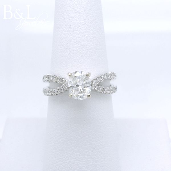 14k White Gold Oval 1.41ctw Diamond Engagement Ring B & L Jewelers Danville, KY