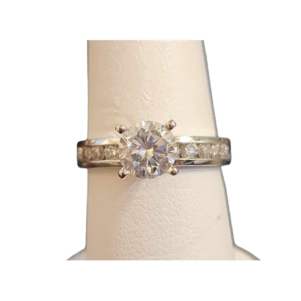 Engagement Ring B & L Jewelers Danville, KY