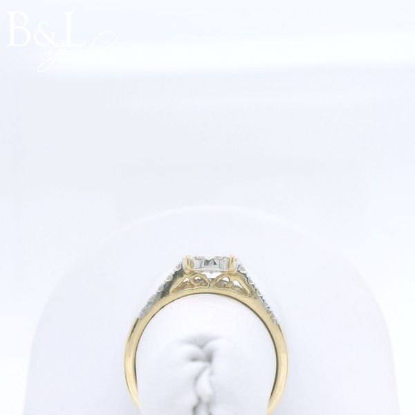 Engagement Ring Image 3 B & L Jewelers Danville, KY